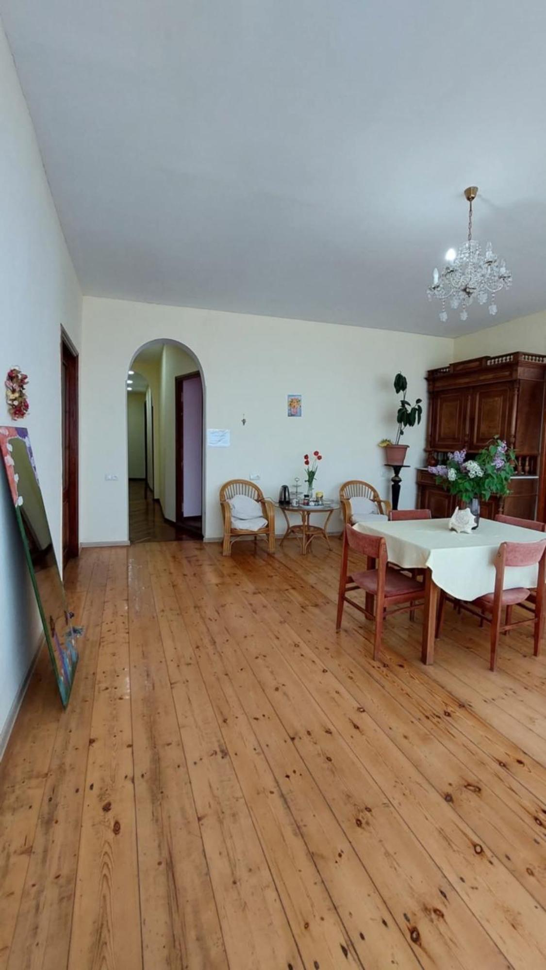 Guesthouse "Door" In سينغناغي المظهر الخارجي الصورة